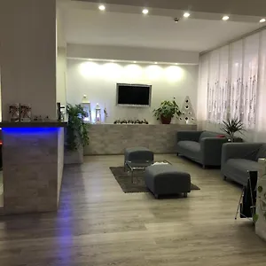 3* Hotel Capitol